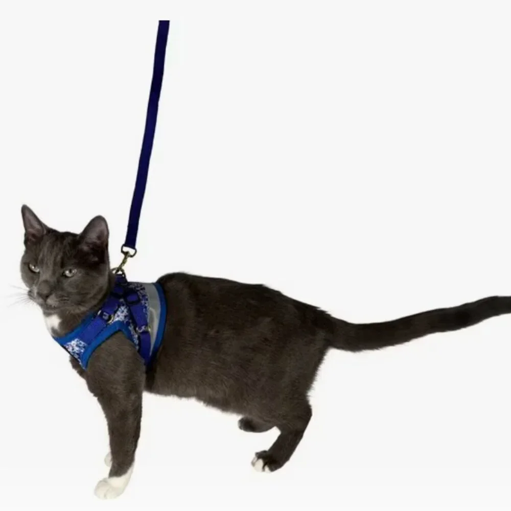 PETS: TRAVEL CAT: THE TRUE ADVENTURER HARNESS & LEASH SET